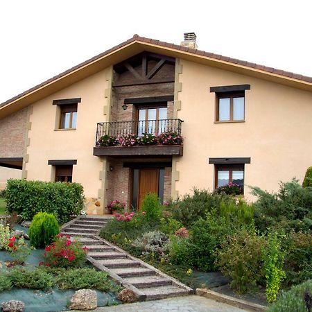 El Chalet Del Golf Urturi Εξωτερικό φωτογραφία