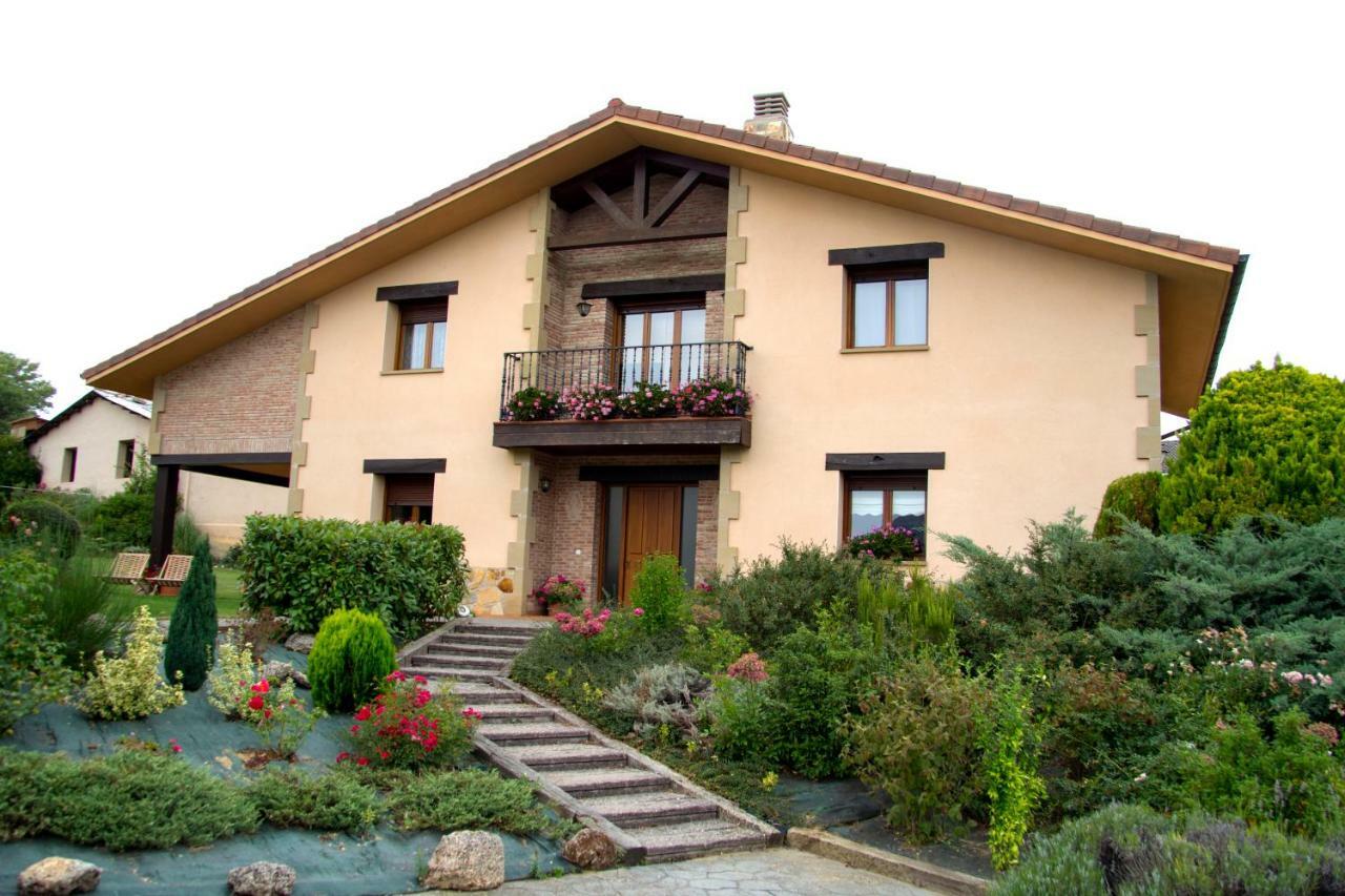El Chalet Del Golf Urturi Εξωτερικό φωτογραφία