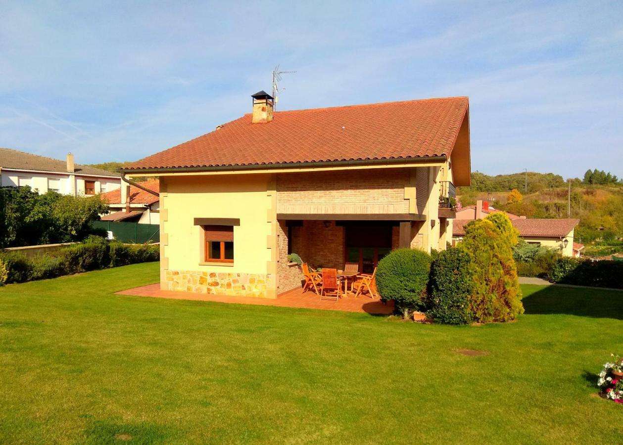 El Chalet Del Golf Urturi Εξωτερικό φωτογραφία